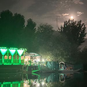 Green View Group Of Houseboats